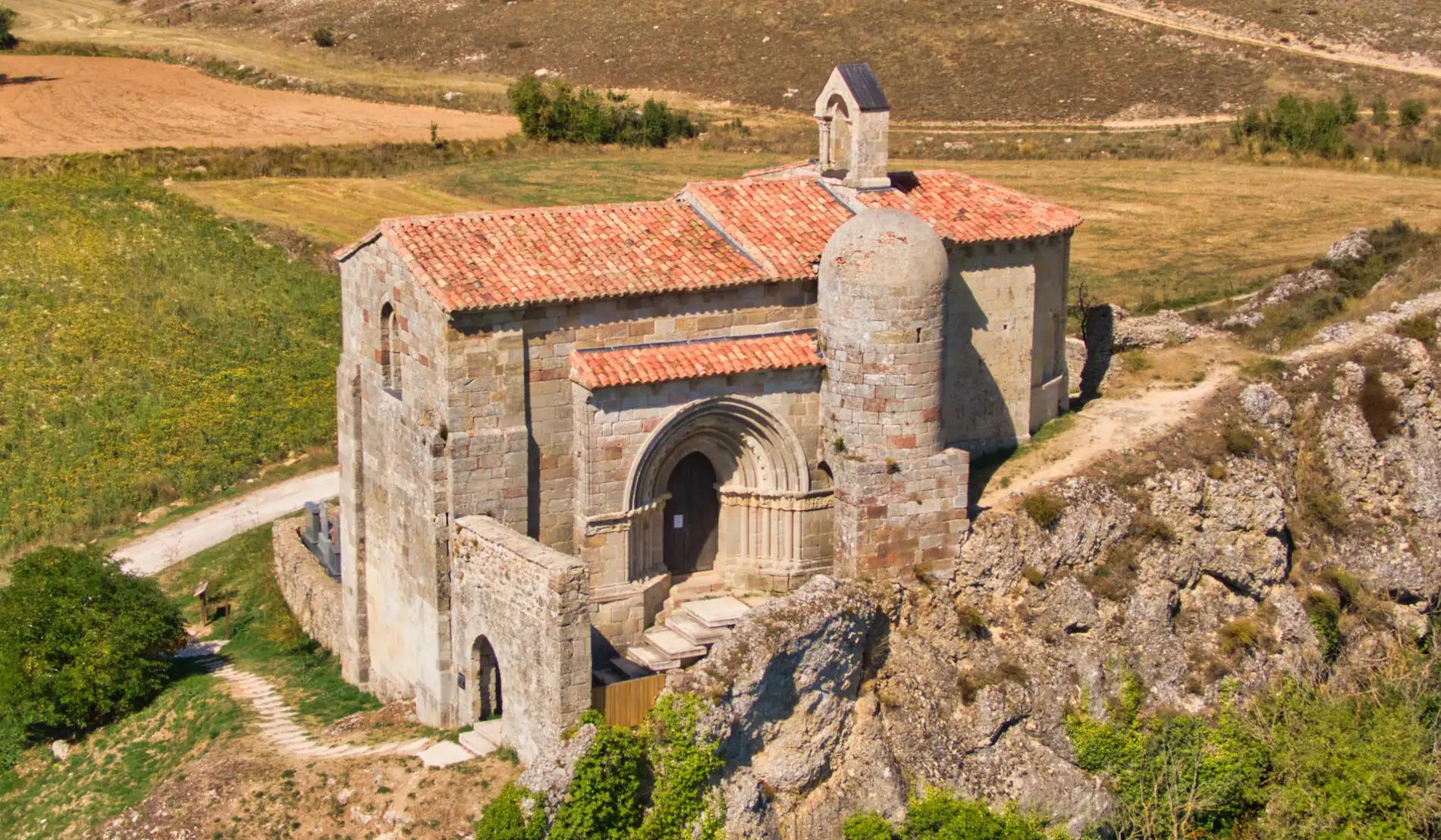 iglesia-romanica-santa-cecilia